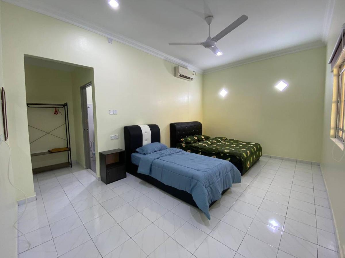 Room/Homestay Nazadja Сунгай-Бесар Экстерьер фото