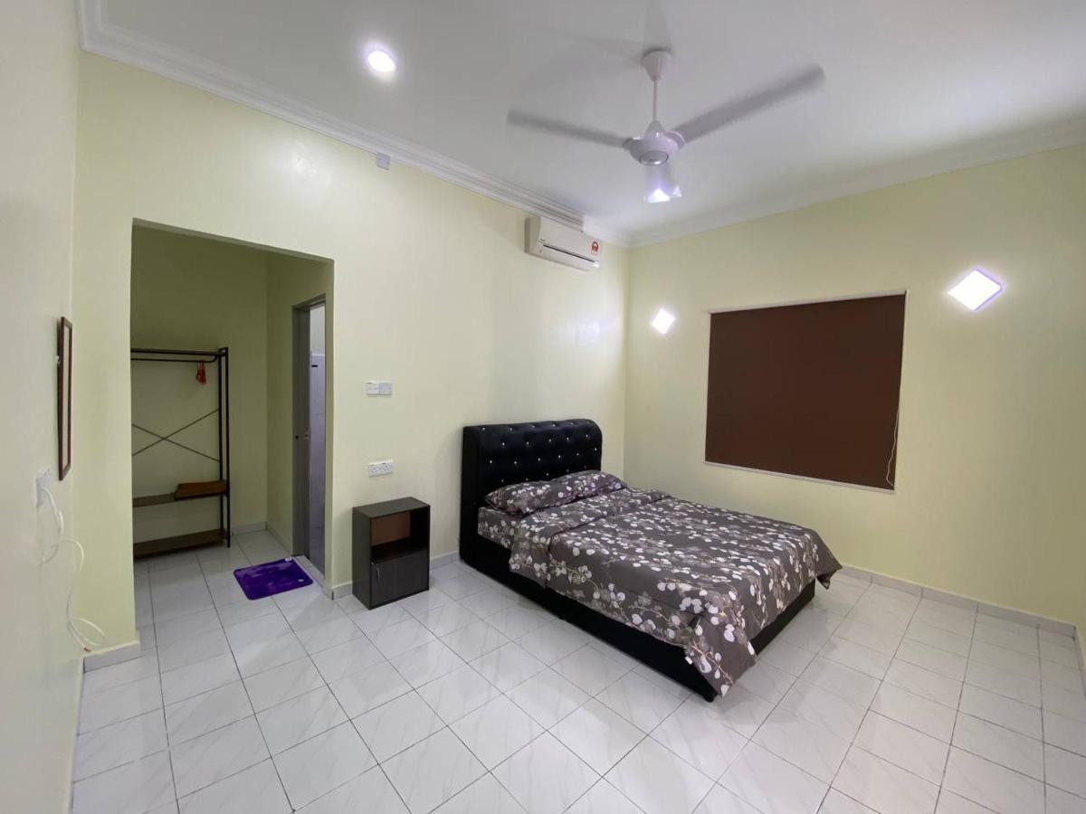 Room/Homestay Nazadja Сунгай-Бесар Экстерьер фото