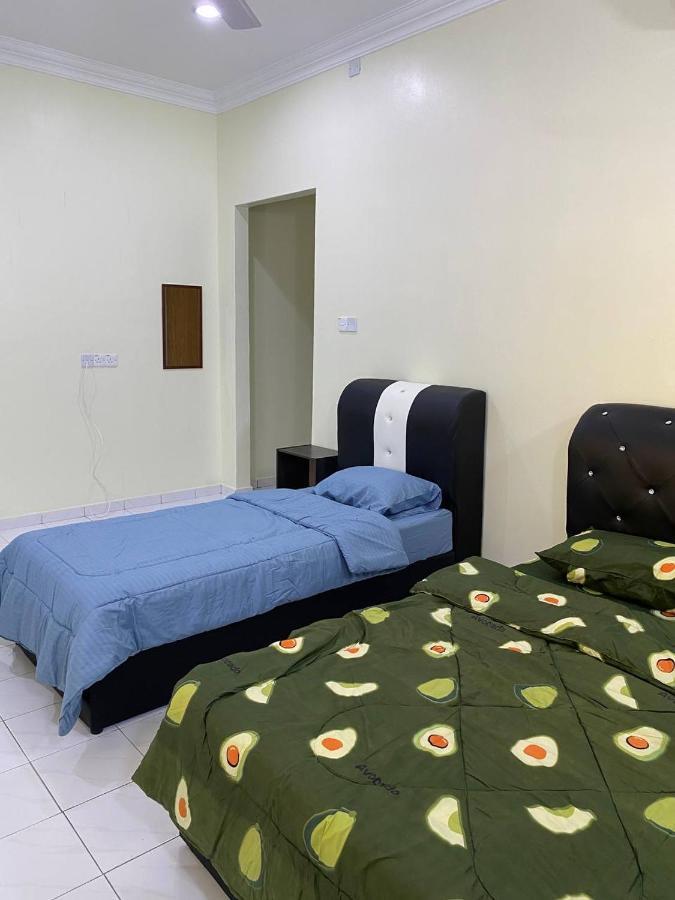 Room/Homestay Nazadja Сунгай-Бесар Экстерьер фото